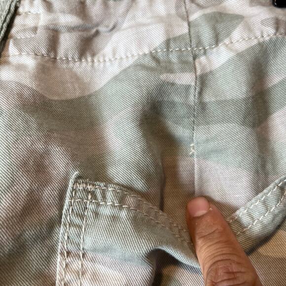 Mother The Shaker Chop Crop Fray Desert Print Green Camo Size 26 - Picture 6 of 10